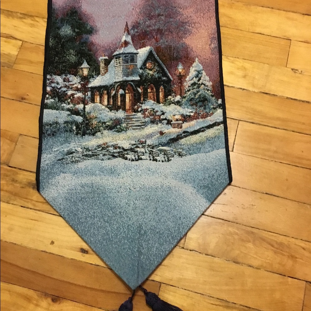 Winter Theme Runner - Picture 3 of 6